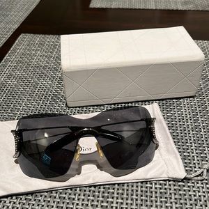 Door Sunglasses
